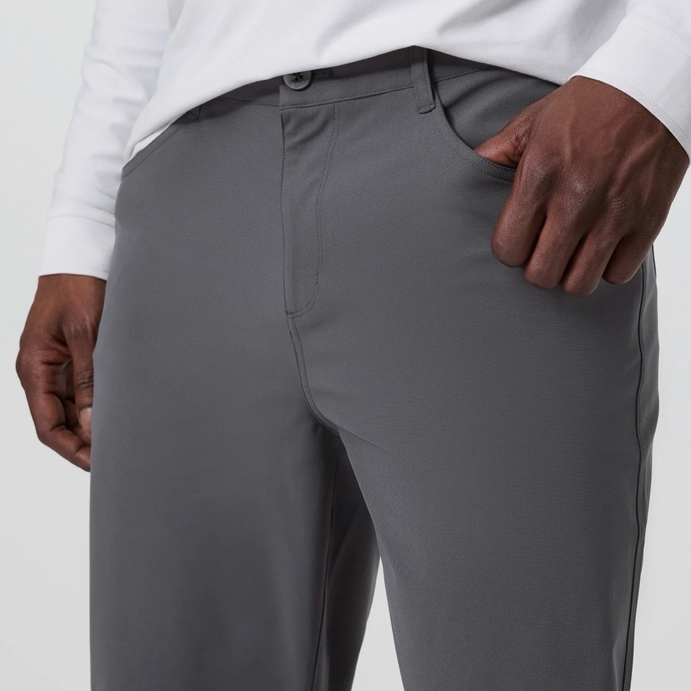 Vuori Men's Meta Pants Classic 32” Charcoal NWT